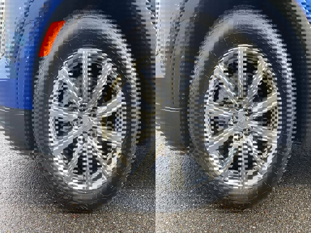 Used 2022 Cadillac XT4 Premium Luxury w/ Safety Alert Package image 21