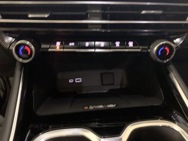 Certified 2024 Chevrolet Traverse RS image 17