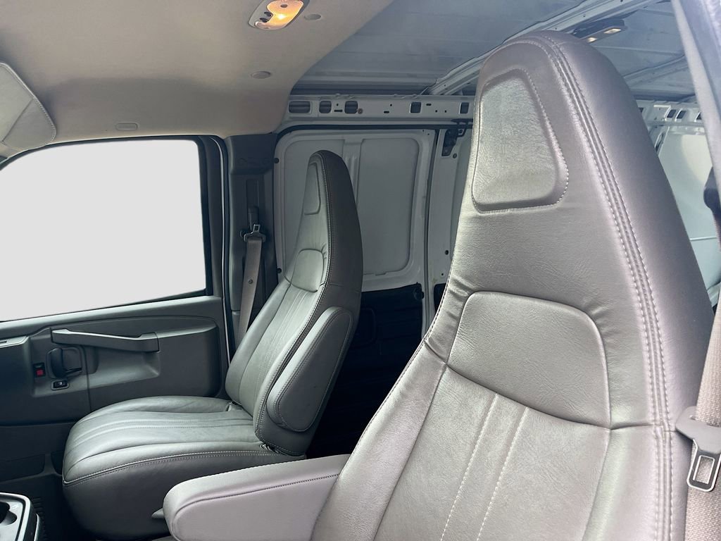 Used 2023 GMC Savana 3500 w/ Driver Convenience Package RWD image 19