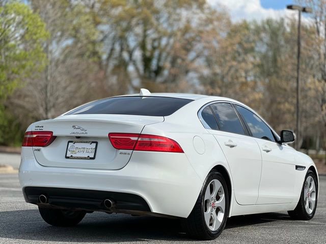 Used 2018 Jaguar XE image 5
