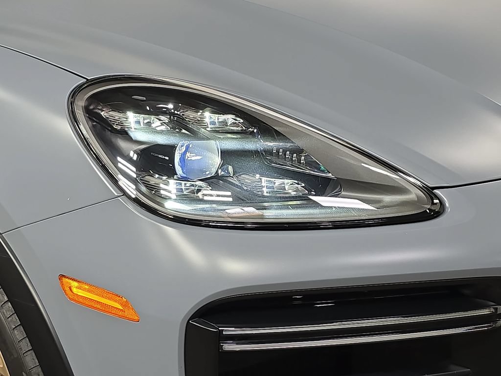 Certified 2023 Porsche Cayenne Turbo GT AWD/4WD image 12