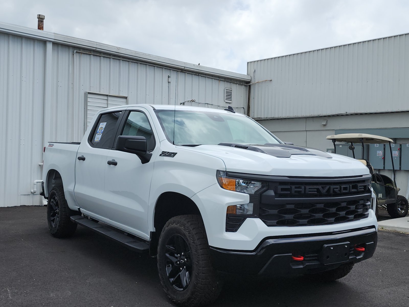 New 2026 Chevrolet Silverado 1500 Custom Trail Boss w/ LPO, Dark Essentials Package AWD/4WD image 7