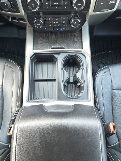 Used 2020 Ford F250 Lariat w/ Lariat Value Package AWD/4WD image 29