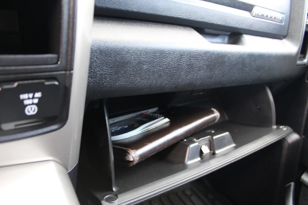 Used 2015 RAM 2500 Laramie AWD/4WD image 33