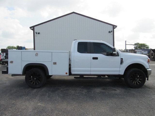 Used 2020 Ford F250 XL w/ Power Equipment Group AWD/4WD image 2