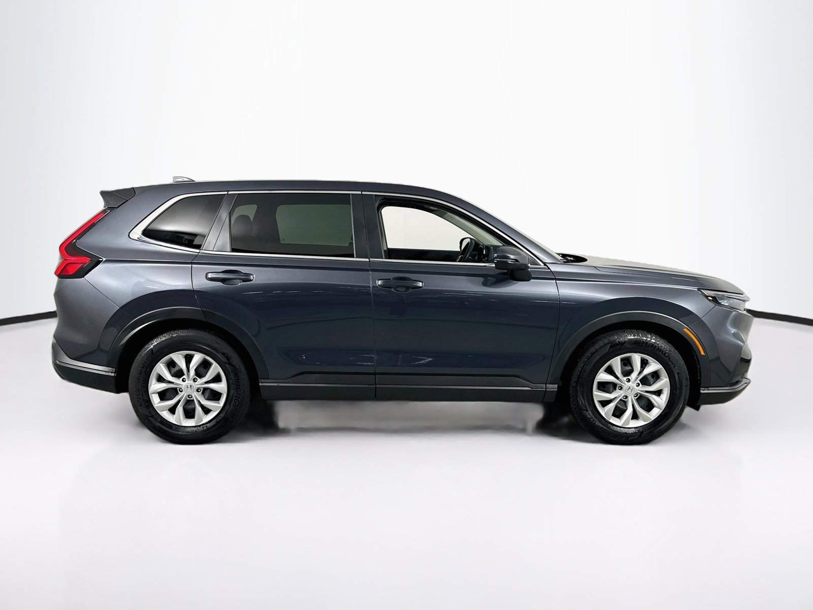 Used 2025 Honda CR-V LX image 4