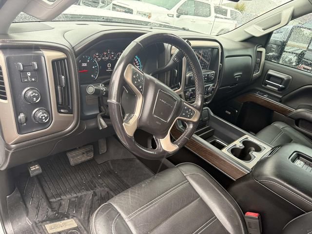 Used 2019 GMC Sierra 2500 Denali w/ Duramax Plus Package AWD/4WD image 24