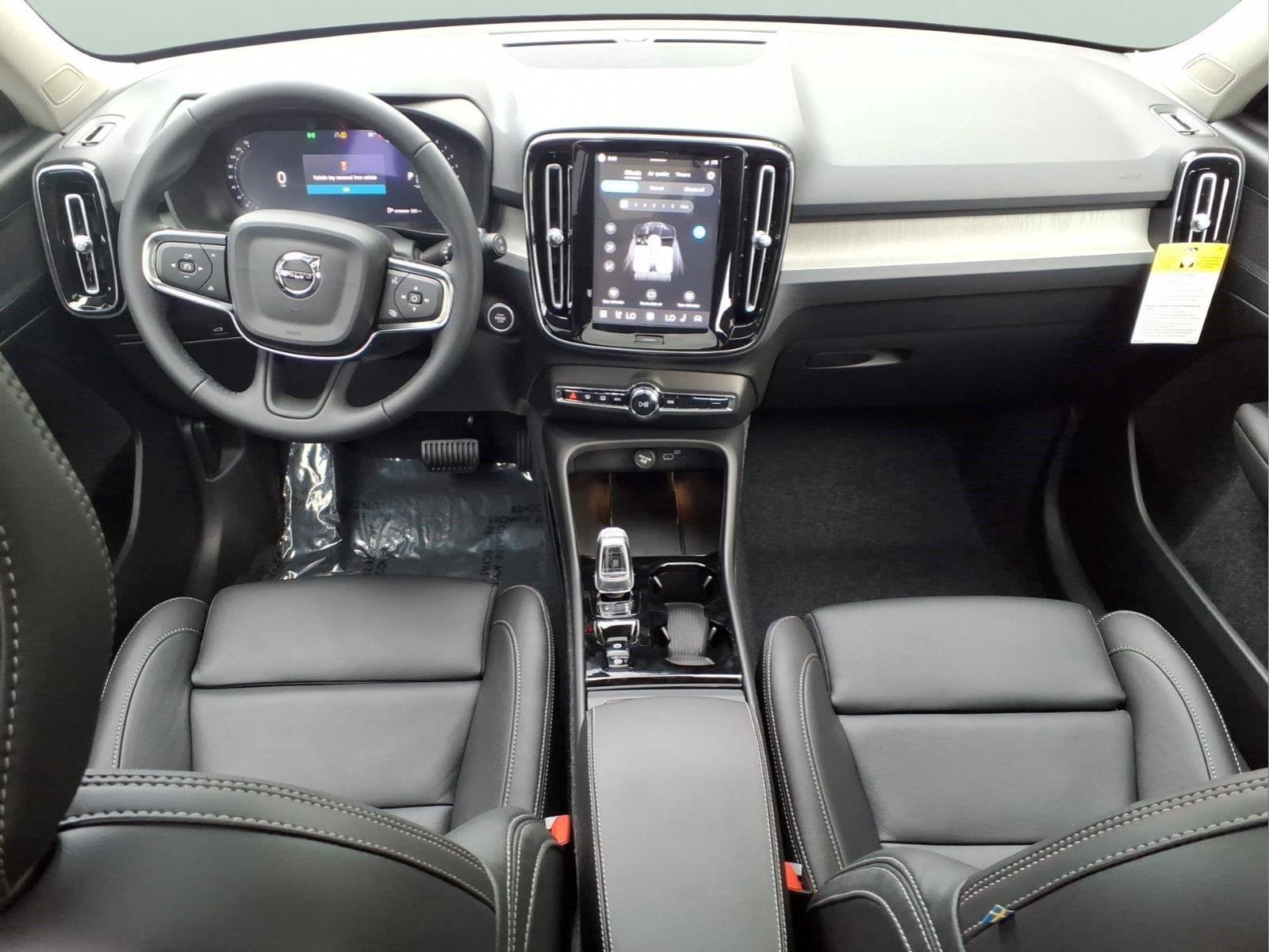 New 2026 Volvo XC40 B5 Plus w/ Climate Package AWD/4WD image 7