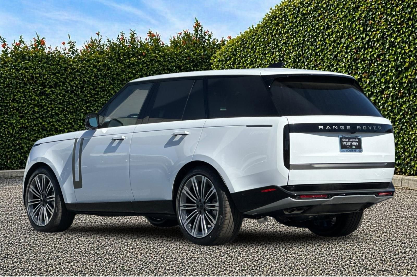 New 2026 Land Rover Range Rover SE AWD/4WD image 4