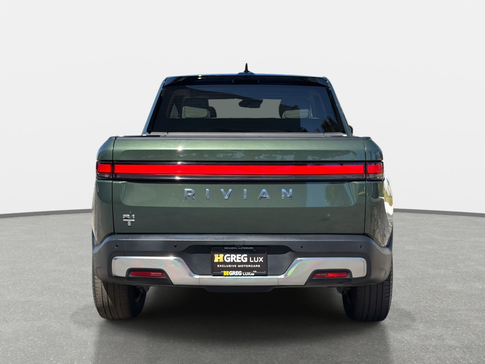Used 2024 Rivian R1T Adventure image 4