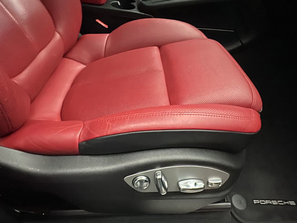 Used 2018 Porsche Macan S image 18