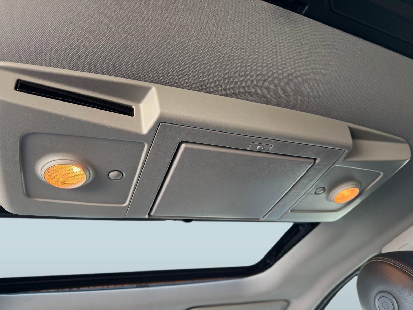 Used 2015 GMC Acadia Denali image 16