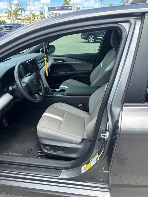 Used 2026 Toyota Camry SE FWD image 18