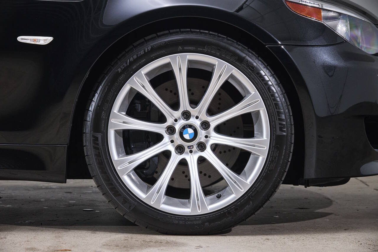Used 2006 BMW M5 RWD image 52