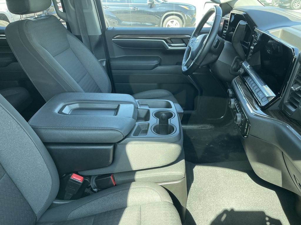 Used 2023 Chevrolet Silverado 1500 LT w/ Safety Package AWD/4WD image 12