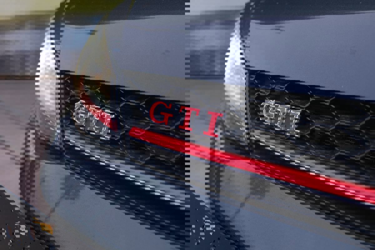 Used 2017 Volkswagen GTI Sport image 40