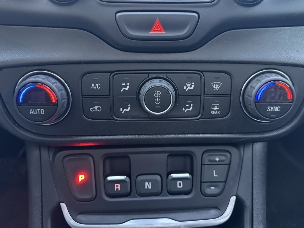 Used 2020 GMC Terrain Denali w/ Denali Premium Package image 32