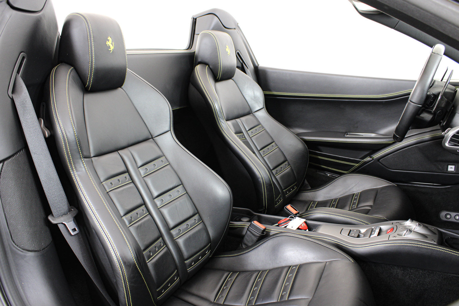 Used 2015 Ferrari 458 Spider RWD image 30