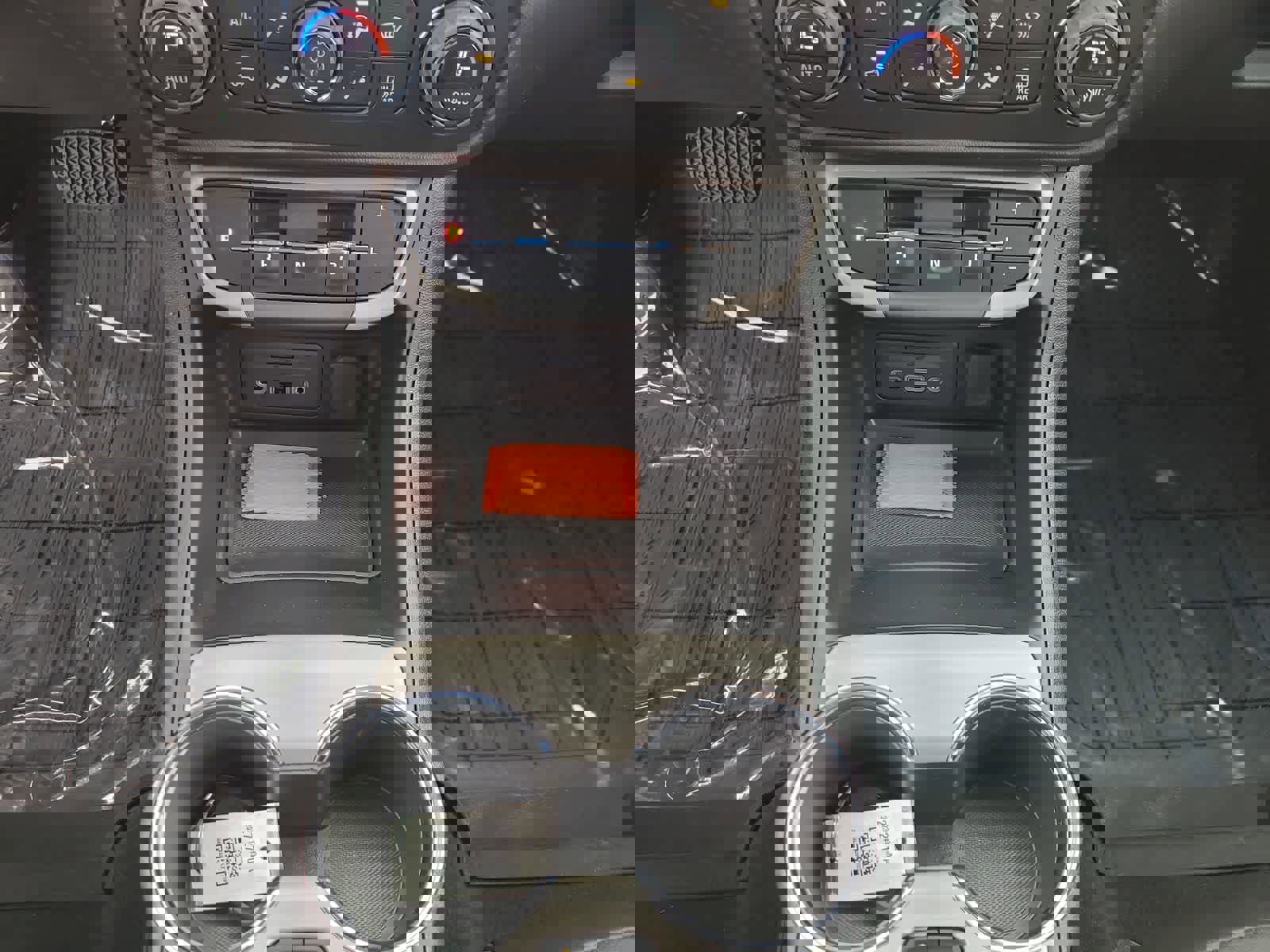 Used 2023 GMC Terrain Denali w/ Denali Premium Package image 25