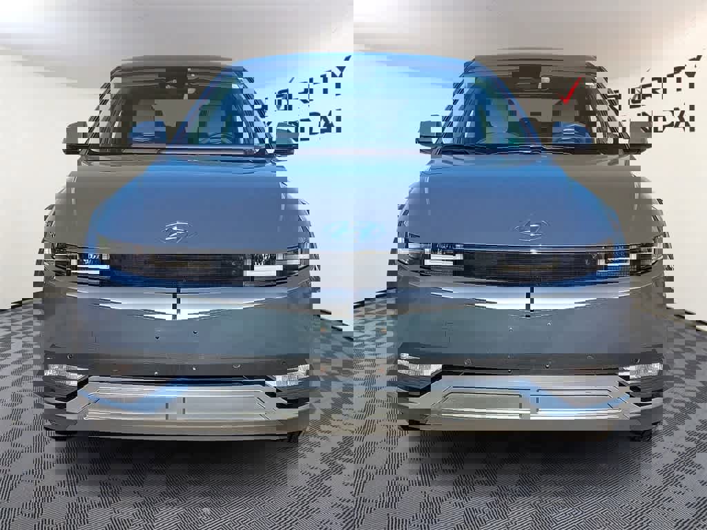 Used 2023 Hyundai Ioniq 5 SEL image 2