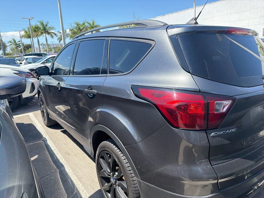 Used 2019 Ford Escape SE image 8