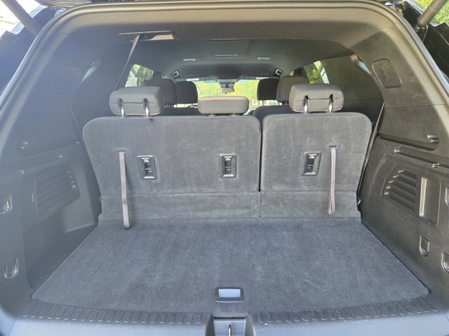 Used 2025 Chevrolet Traverse LT image 6