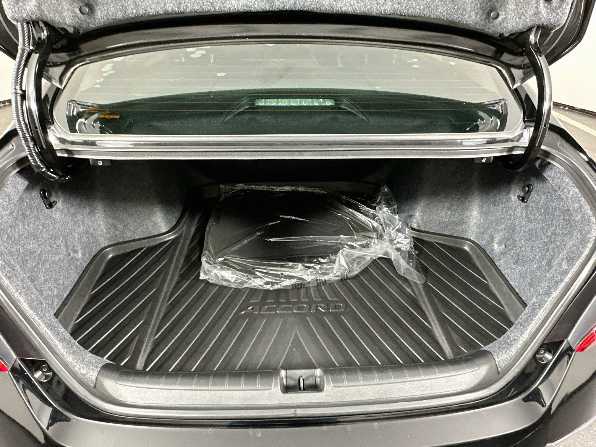 Used 2021 Honda Accord EX-L image 29