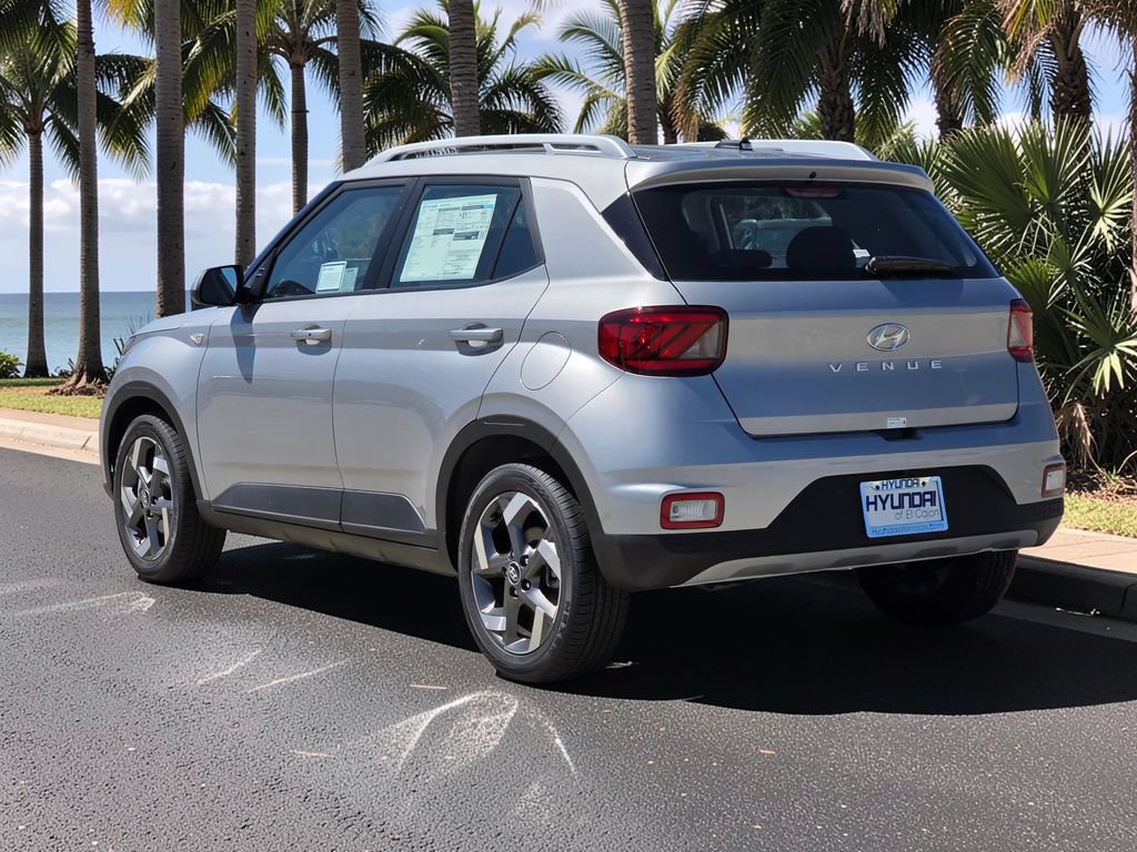 New 2026 Hyundai Venue SEL FWD image 7