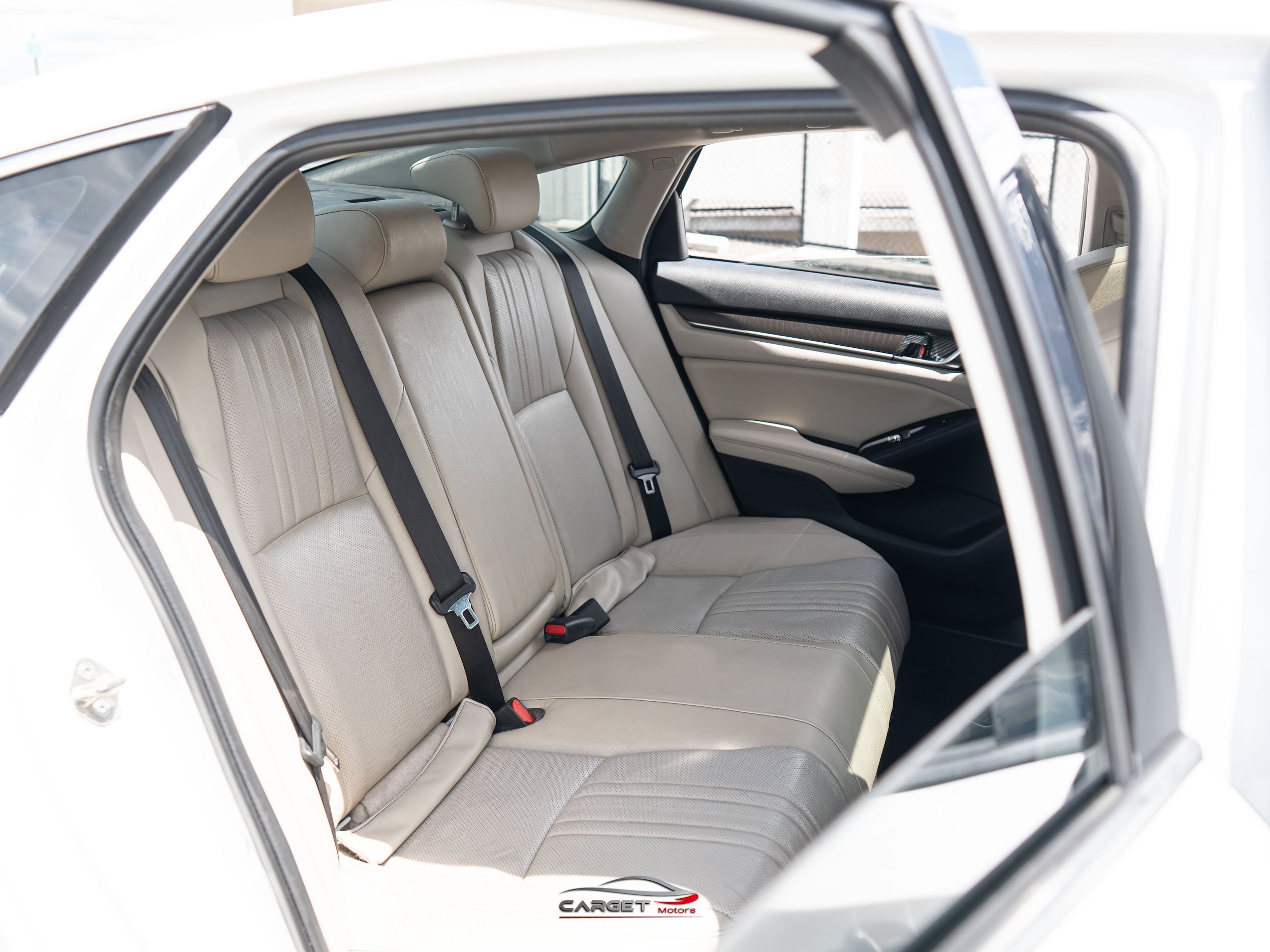 Used 2019 Honda Accord Touring image 16