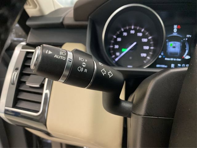 Used 2017 Land Rover Range Rover Sport HSE image 23