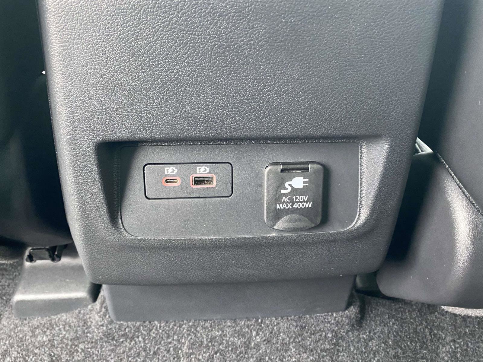 Used 2024 Nissan Frontier SL image 12