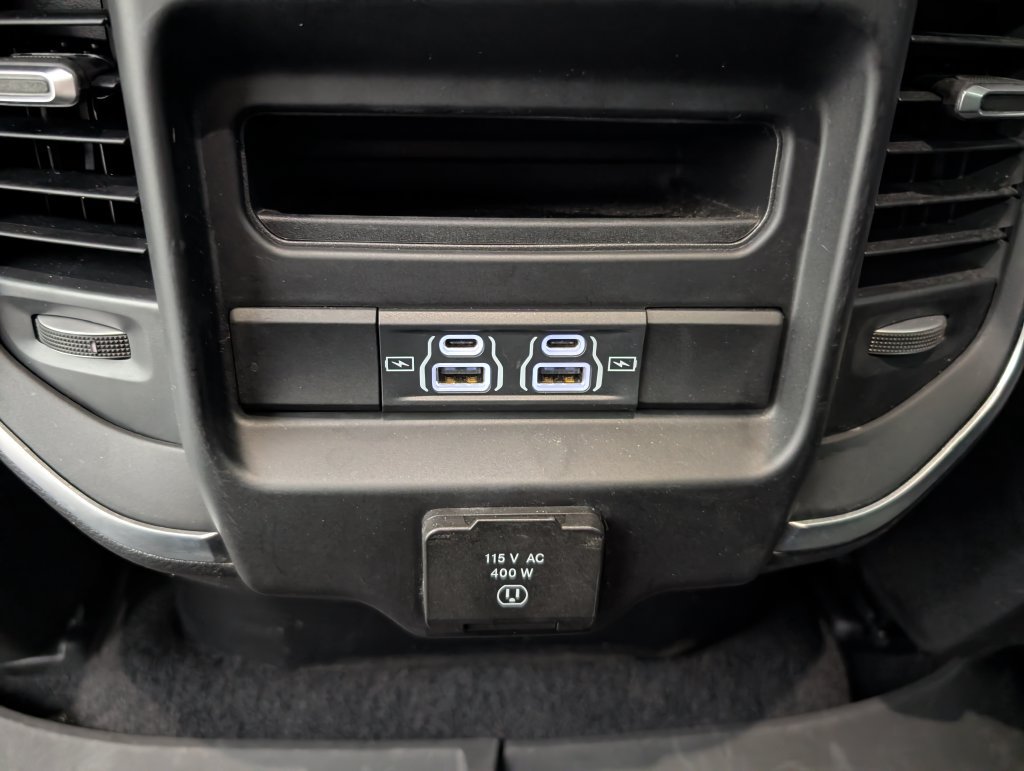 Used 2025 RAM 1500 Big Horn AWD/4WD image 11