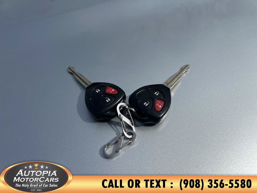 Used 2014 Toyota 4Runner SR5 AWD/4WD image 36
