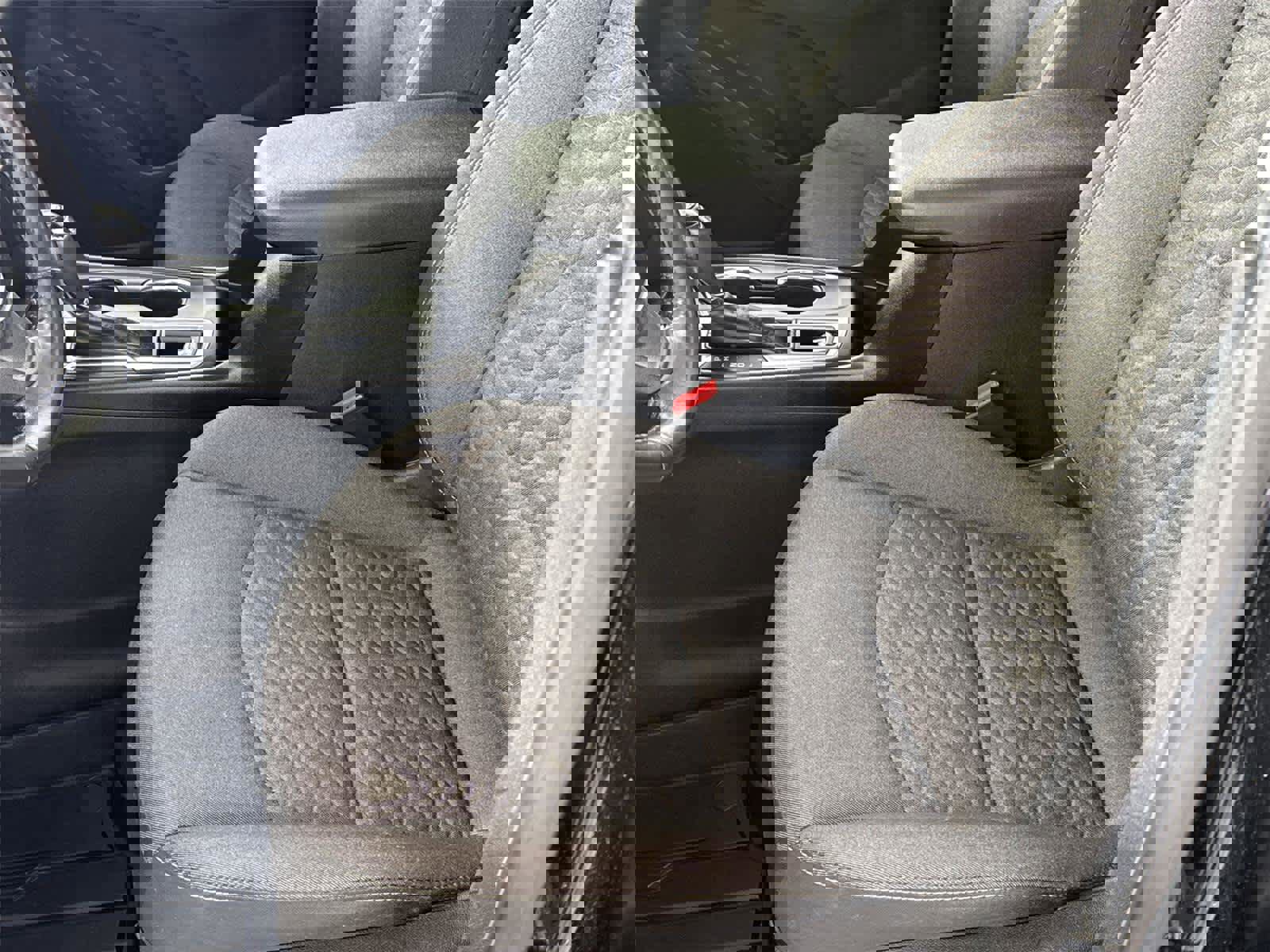 Used 2018 Chevrolet Equinox LT image 12