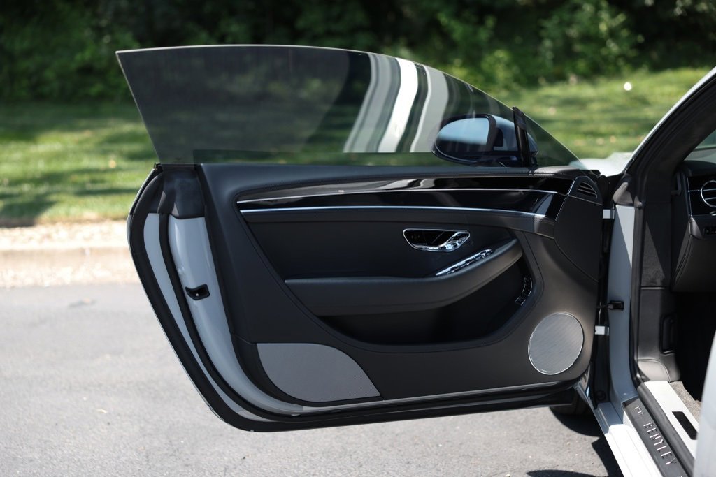 Used 2020 Bentley Continental GT image 26