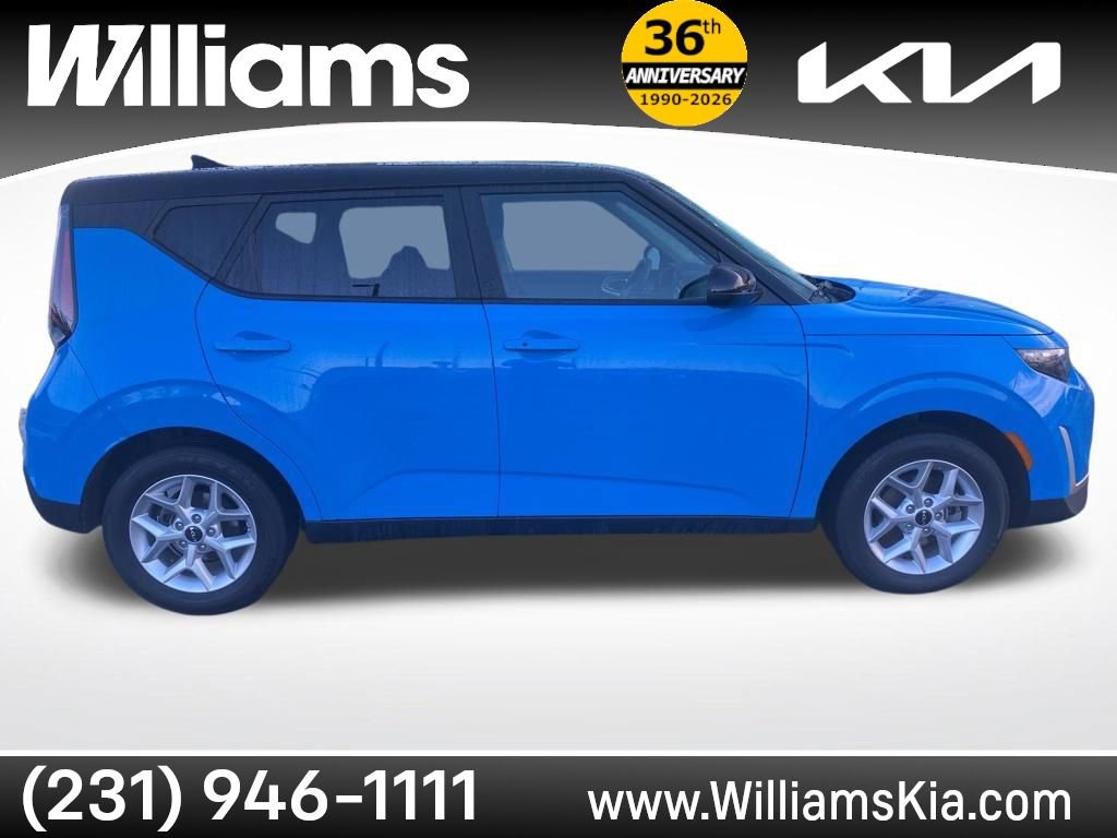 Used 2025 Kia Soul S image 1