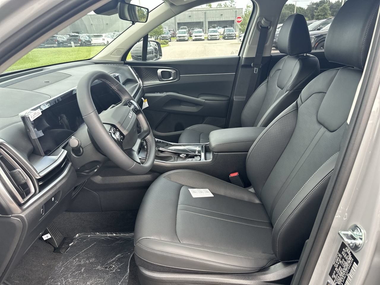 New 2026 Kia Sorento S FWD image 2