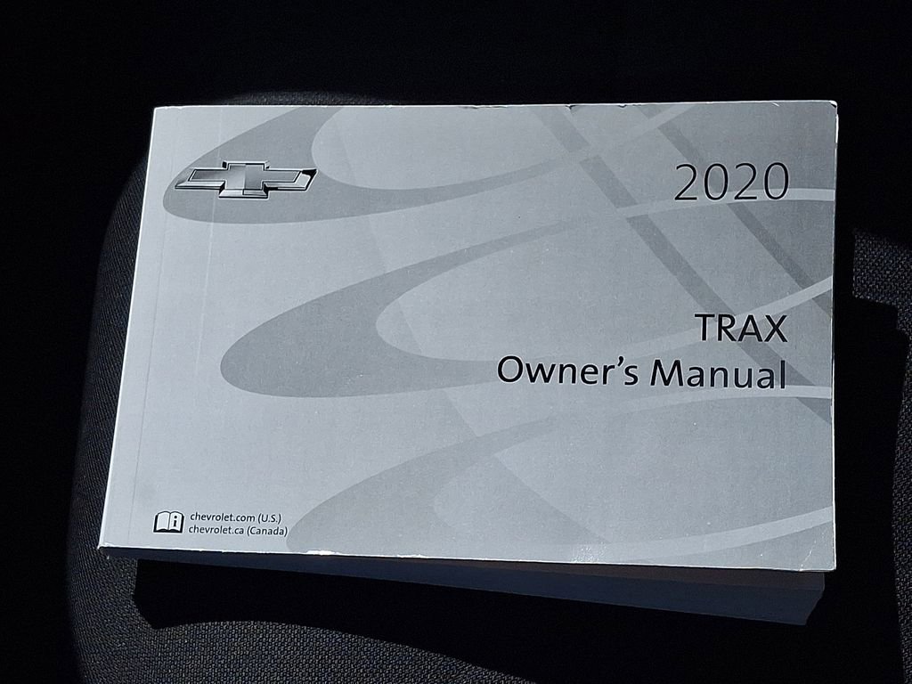 Used 2020 Chevrolet Trax LT w/ LT Convenience Package image 25