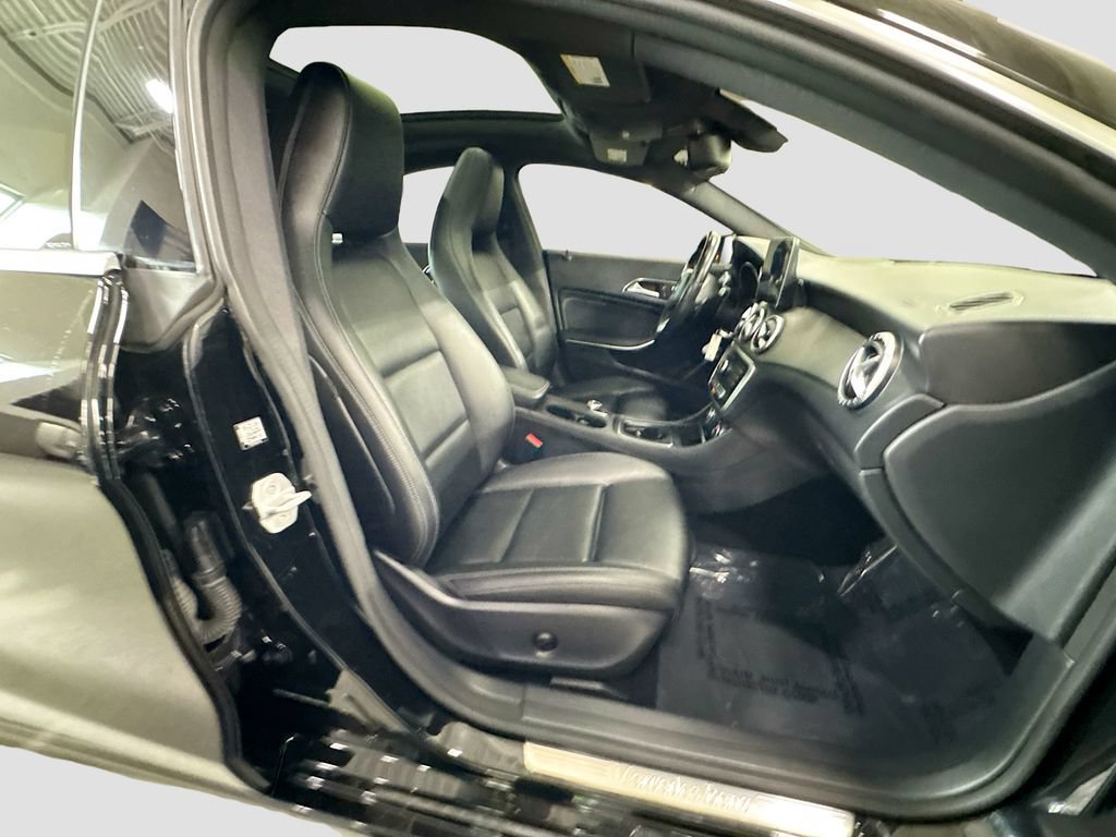 Used 2018 Mercedes-Benz CLA 250 image 34