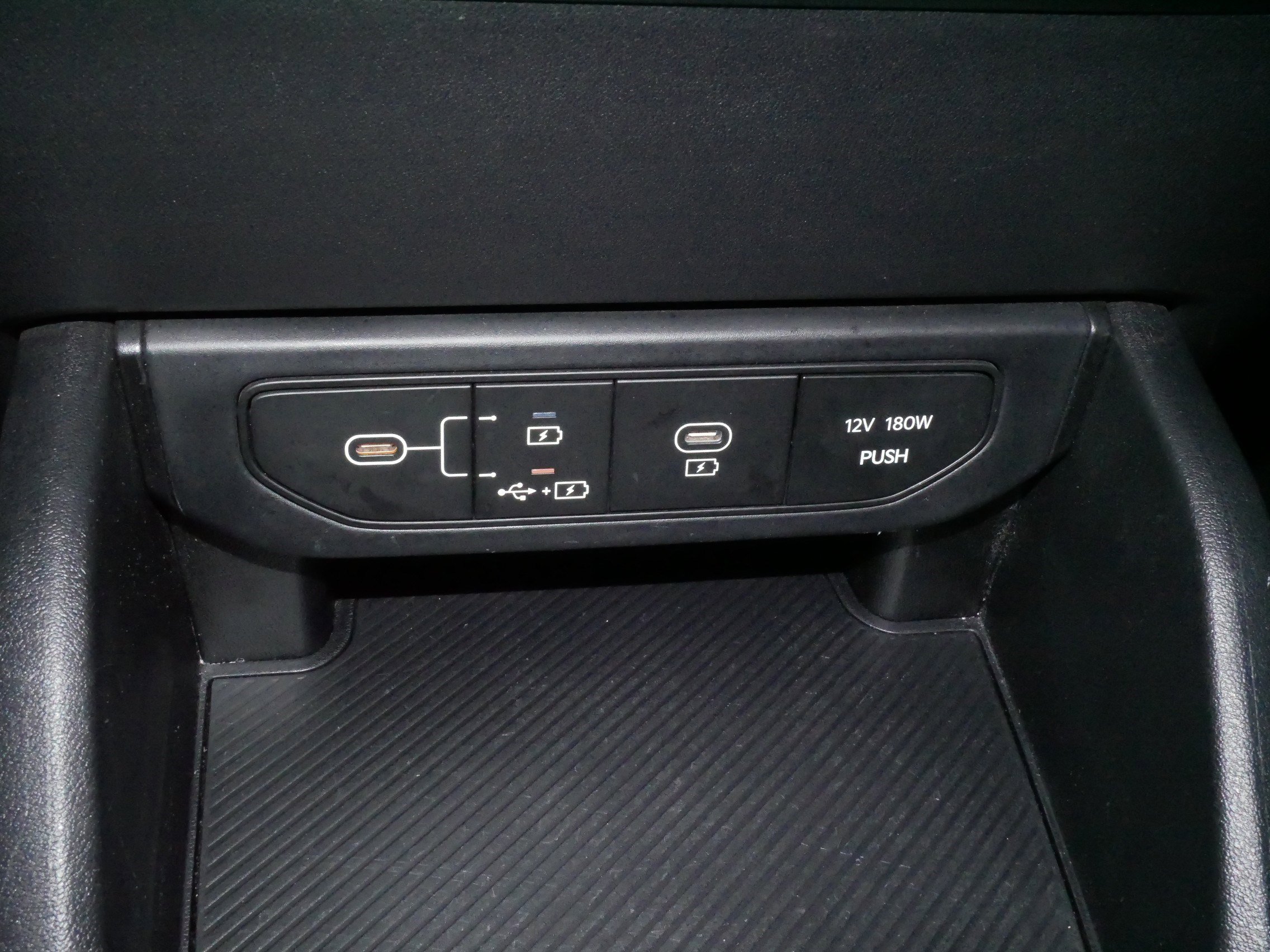 Used 2025 Kia K4 LXS image 30