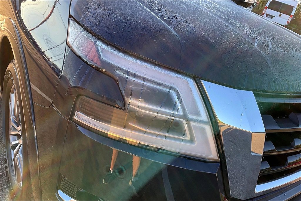 Used 2024 Nissan Armada SL w/ Captain's Chairs Package image 29