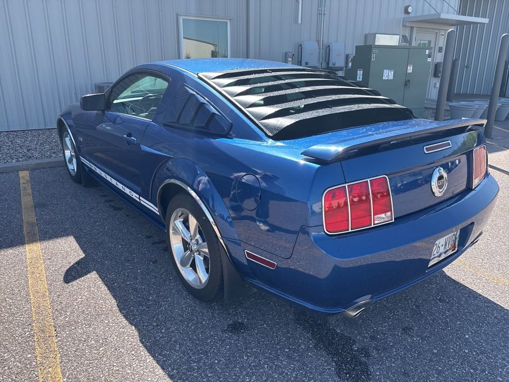 Used 2007 Ford Mustang GT Premium RWD image 2