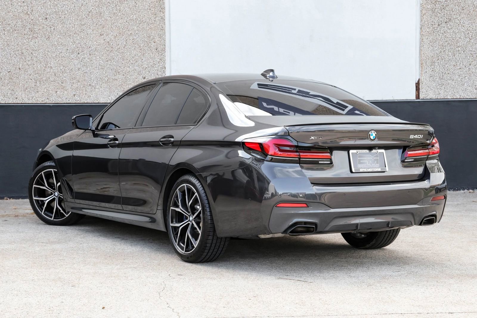 Used 2023 BMW 540i xDrive w/ Executive Package image 16