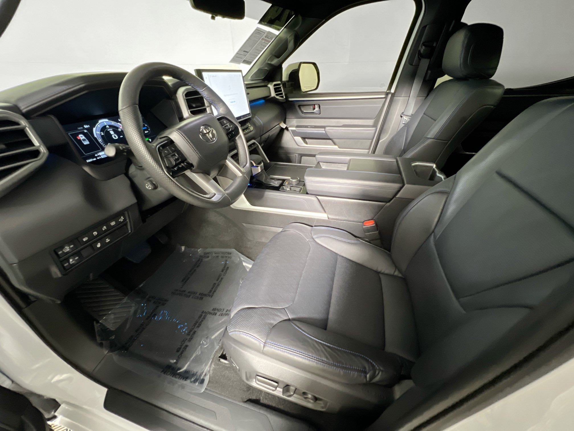Used 2024 Toyota Tundra Platinum AWD/4WD image 14