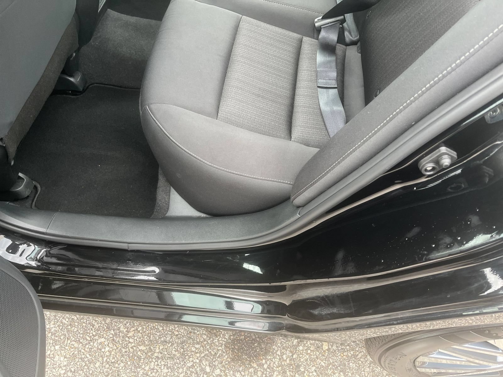 Used 2025 Nissan Altima 2.5 SV FWD image 25