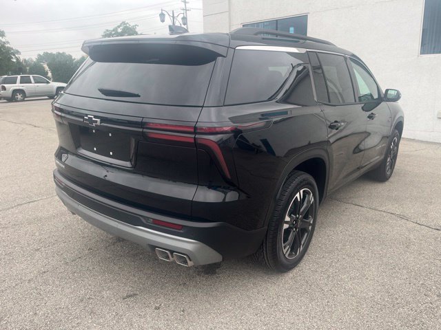 New 2027 Chevrolet Traverse LT w/ Sun and Wheel Package FWD image 5