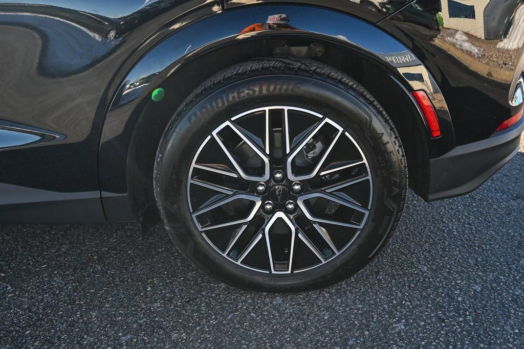 Certified 2025 Ford Mustang Mach-E Premium image 13