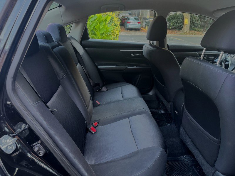 Used 2018 Nissan Altima FWD image 20