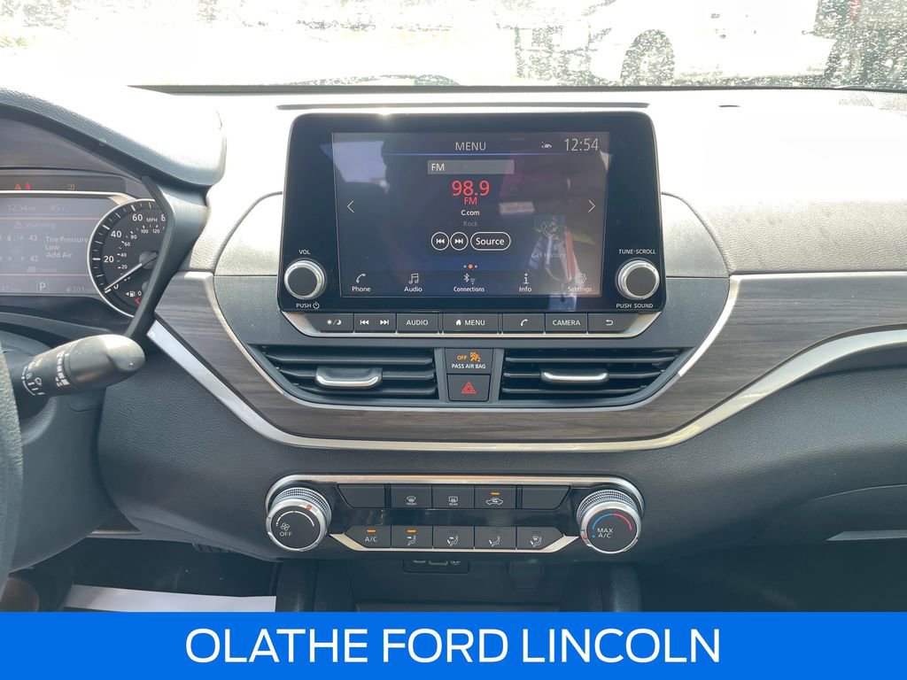 Used 2025 Nissan Altima 2.5 SV image 12