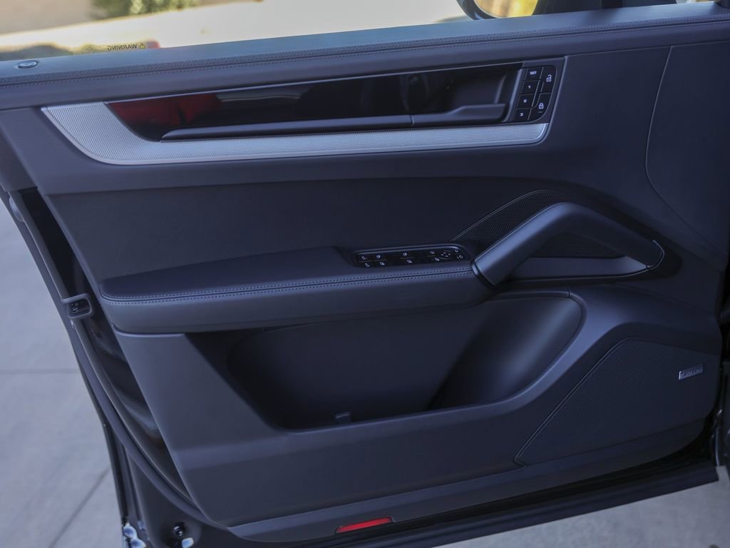 New 2026 Porsche Cayenne S image 31